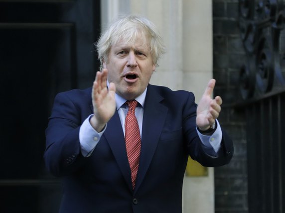 Boris Johnson: sa gestion de la crise ne fait pas l'unanimité © KEYSTONE/AP/Kirsty Wigglesworth