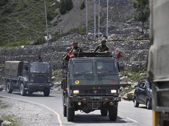 L'armée indienne a envoyé des renforts dans le Ladak après les affrontements entre soldats indiens et chinois. © KEYSTONE/AP/Mukhtar Khan