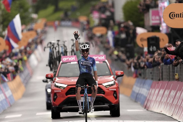 Une belle victoire pour Andrea Vendrame © KEYSTONE/AP/Massimo Paolone