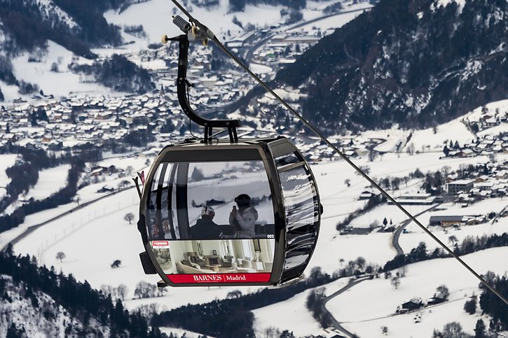 L'accident, qui a coûté la vie à une skieuse italienne de 24 ans, a eu lieu en décembre 2014 sur le domaine skiable de Téléverbier (image symbolique/archives). © KEYSTONE/JEAN-CHRISTOPHE BOTT