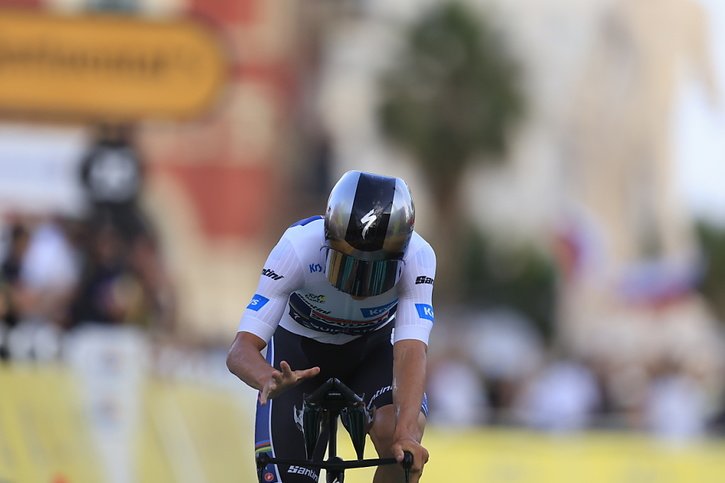 Remco Evenepoel sera l'un des favoris du chrono samedi © KEYSTONE/EPA/GUILLAUME HORCAJUELO